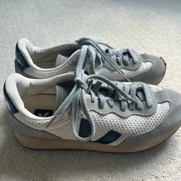 Veja Rio Branco womens Sneakers in Grey, Navy & Cream US 6 EUR 37 - Picture 3 of 7